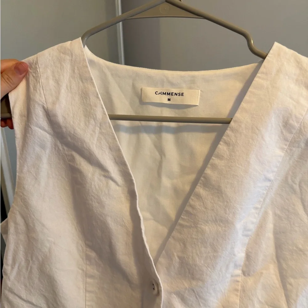 COMMENSE white vest